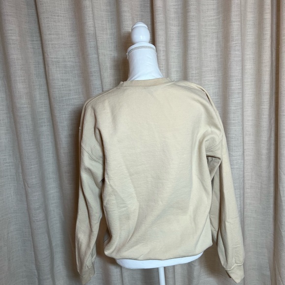 Gilmore Girls, Stars Hollow Cream Heavy Blend Sweatshirt - Soft Neutral Pullover - Picture 2 of 3